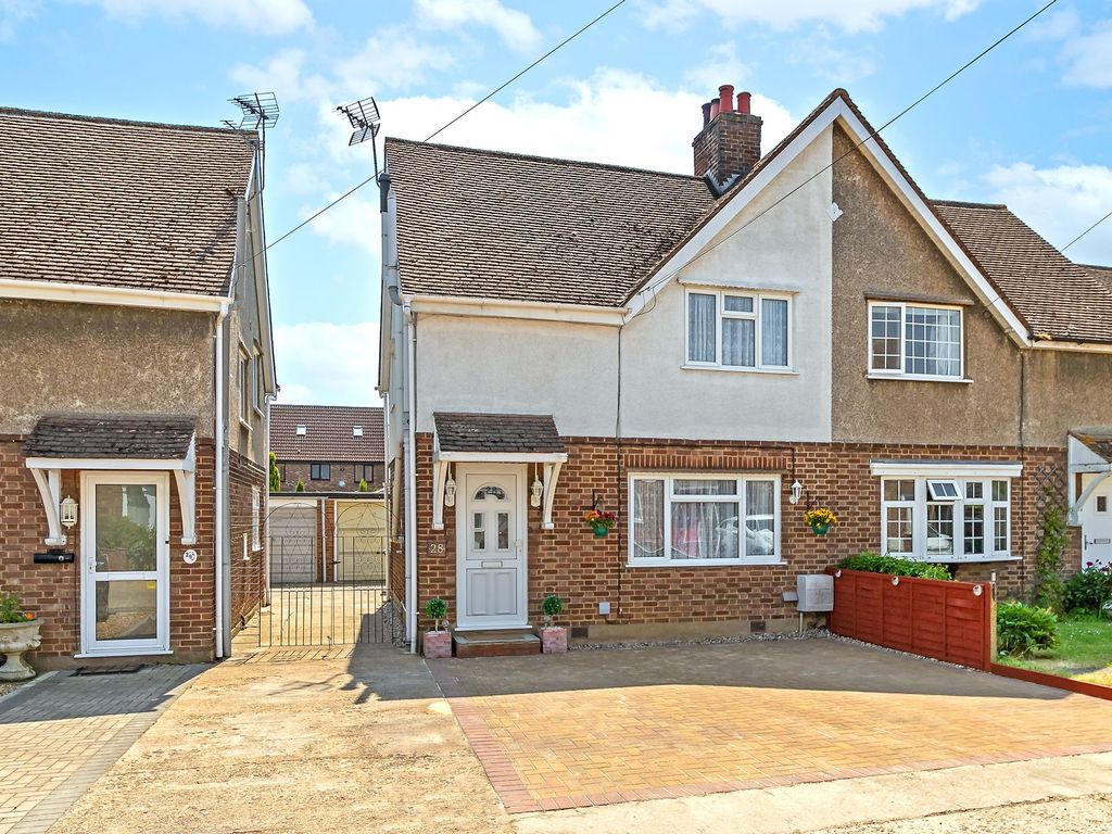 3 bed semi-detached house for sale in Cherry Trees, Lower Stondon SG16, £400,000