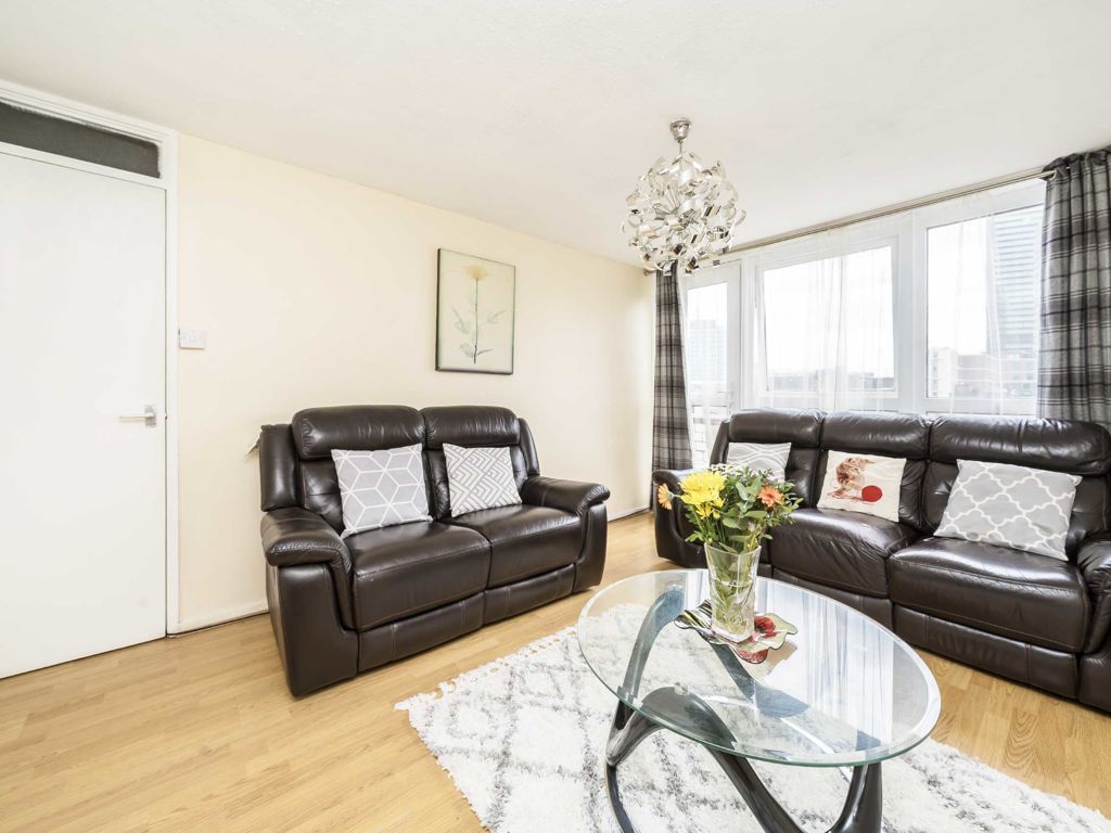 2 bed flat for sale in Robert Street, London NW1, £525,000