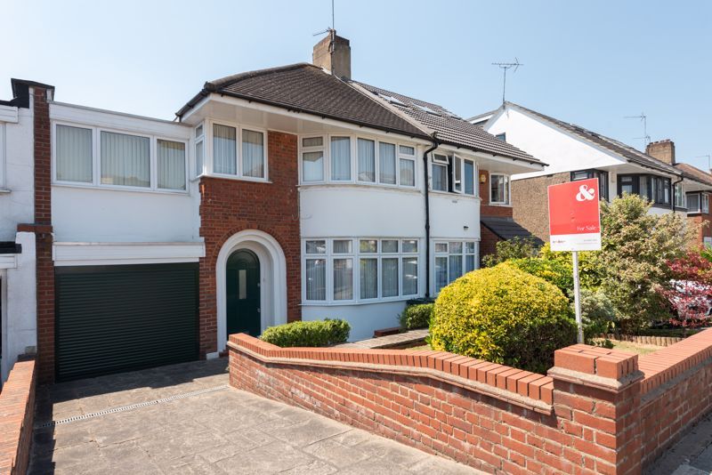 4 bed semi-detached house for sale in Whitehouse Way, London N14, £695,000