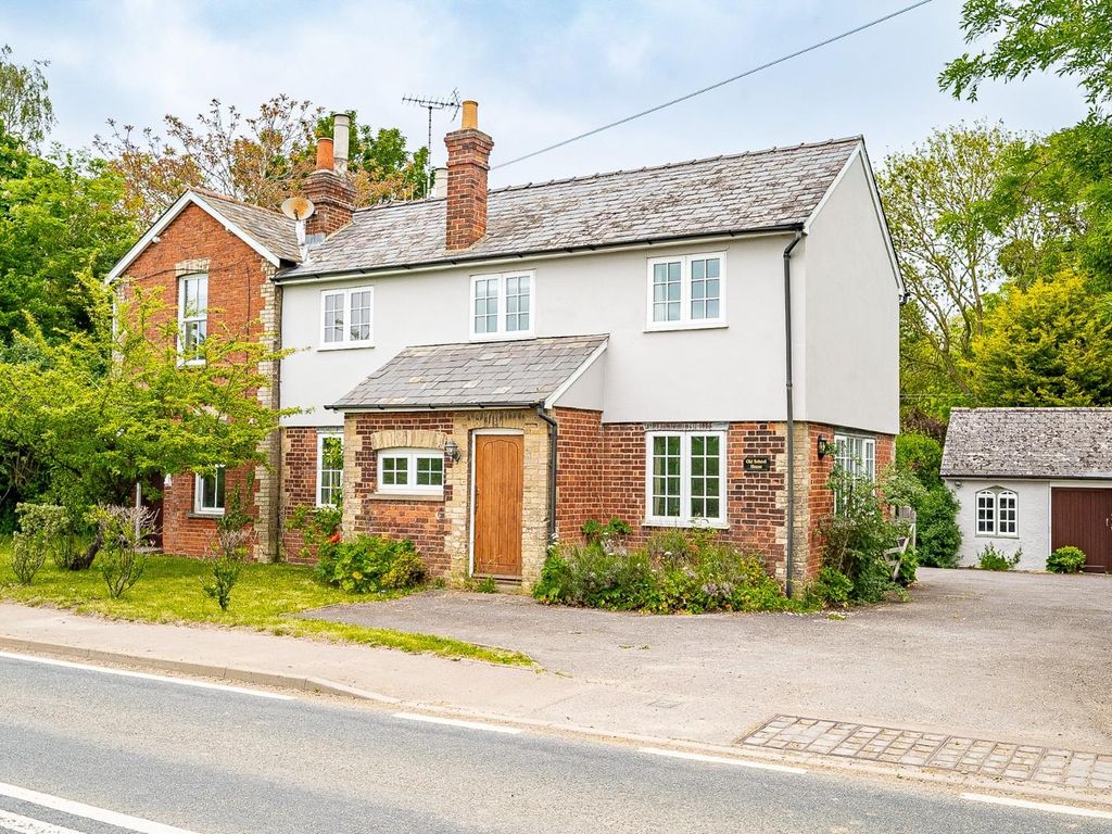4 bed detached house for sale in Chelmsford Road, Barnston, Dunmow, Essex CM6, £750,000
