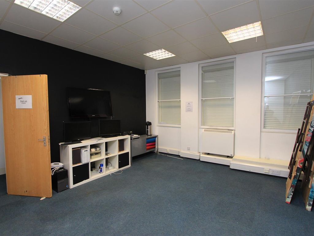 Office to let in Broad Street, Bristol BS1, £8,400 pa