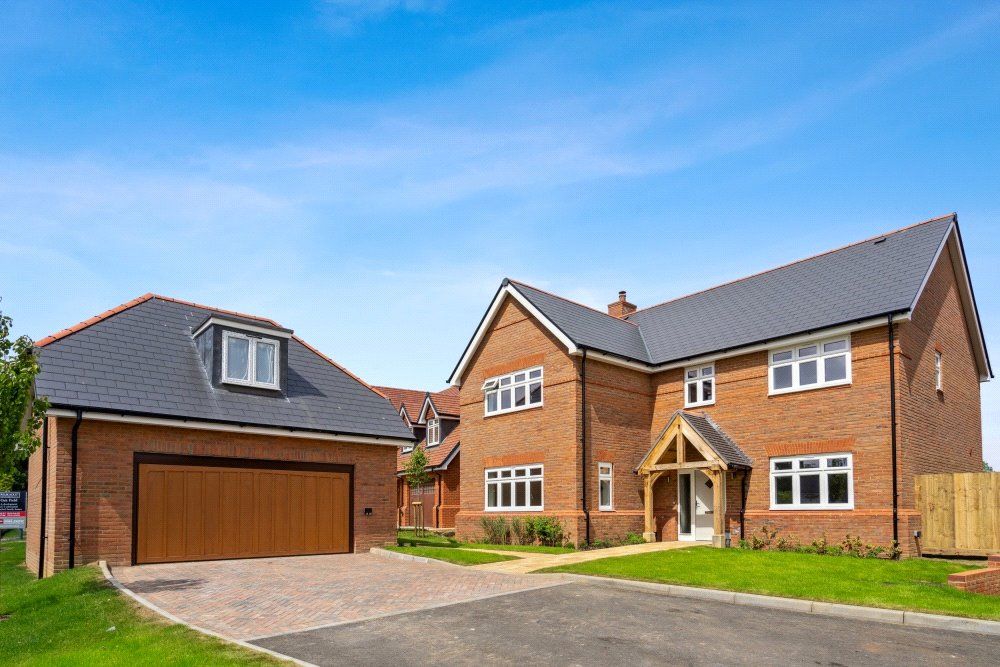 New home, 4 bed detached house for sale in Field View, Oakfields, Leckhampstead Road, Akeley, Buckingham MK18, £950,000