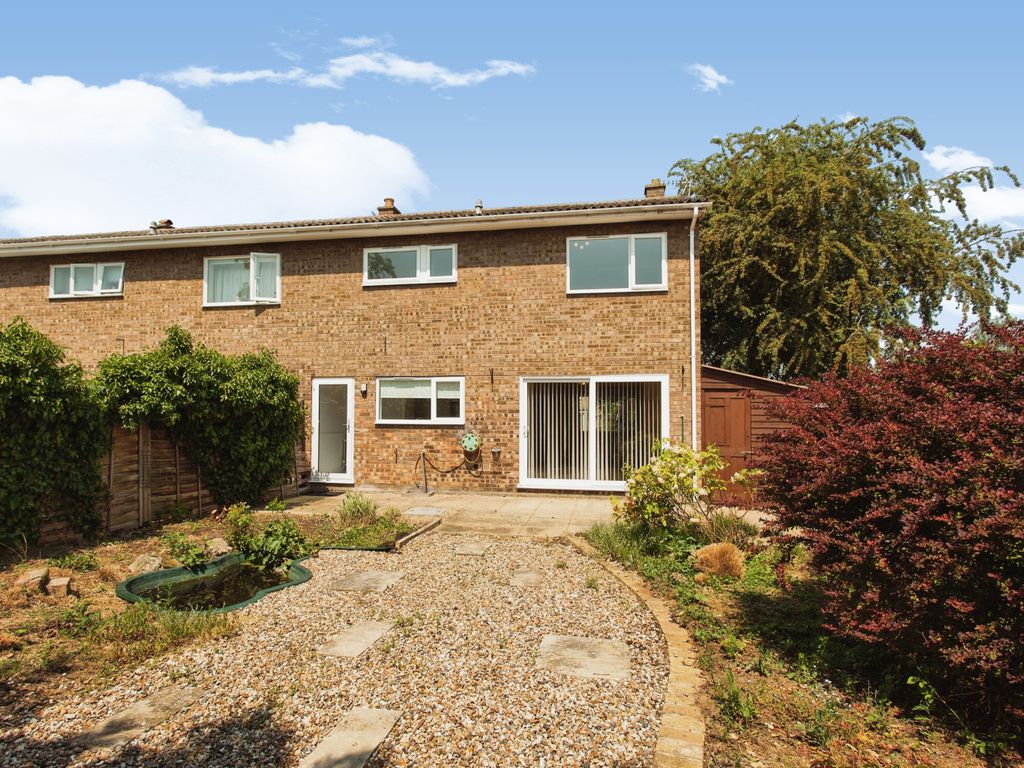 3 bed end terrace house for sale in Barrons Way, Comberton, Cambridge, Cambridgeshire CB23, £425,000