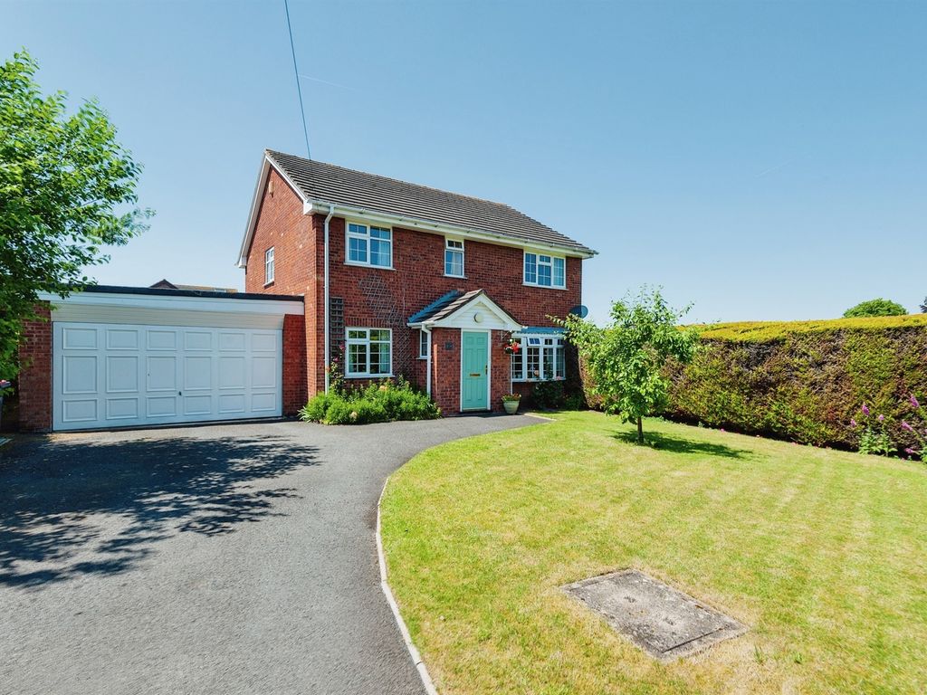 4 bed detached house for sale in Rosewood Avenue, Frodsham WA6, £465,000
