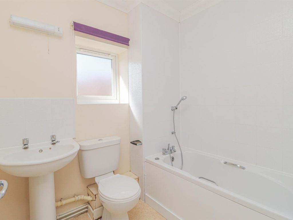 3 bed property to rent in Copnor Road, Portsmouth PO3, £1,200 pcm