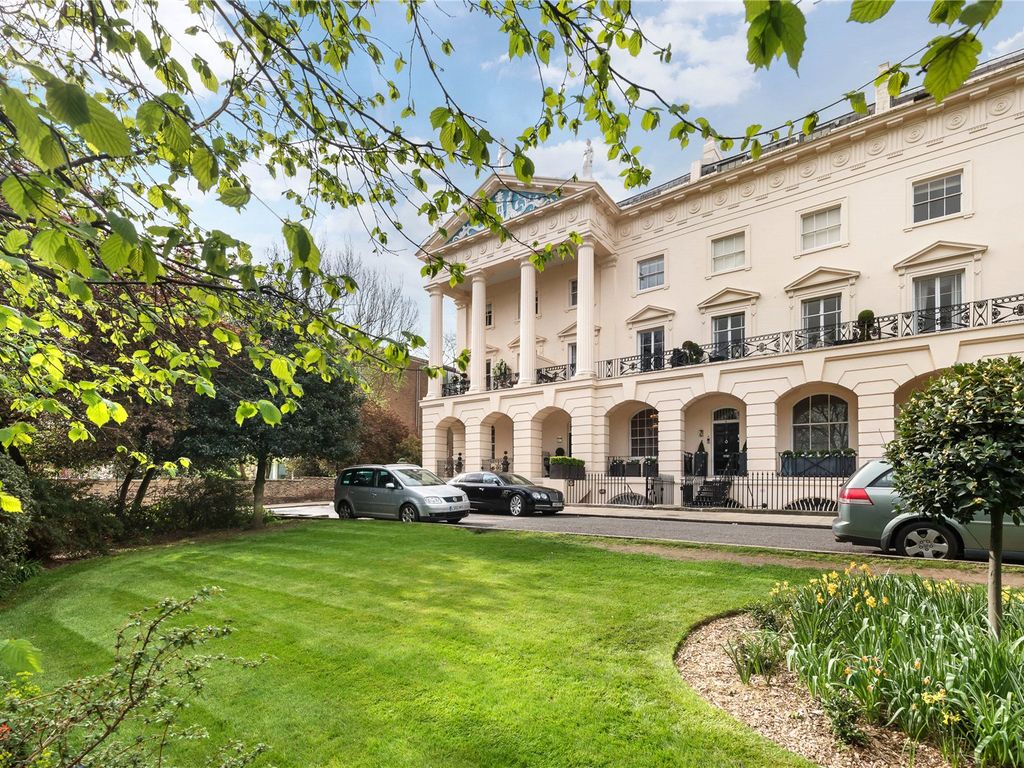 6 bed terraced house to rent in Hanover Terrace, Regent's Park, London NW1, London,, £75,833 pcm
