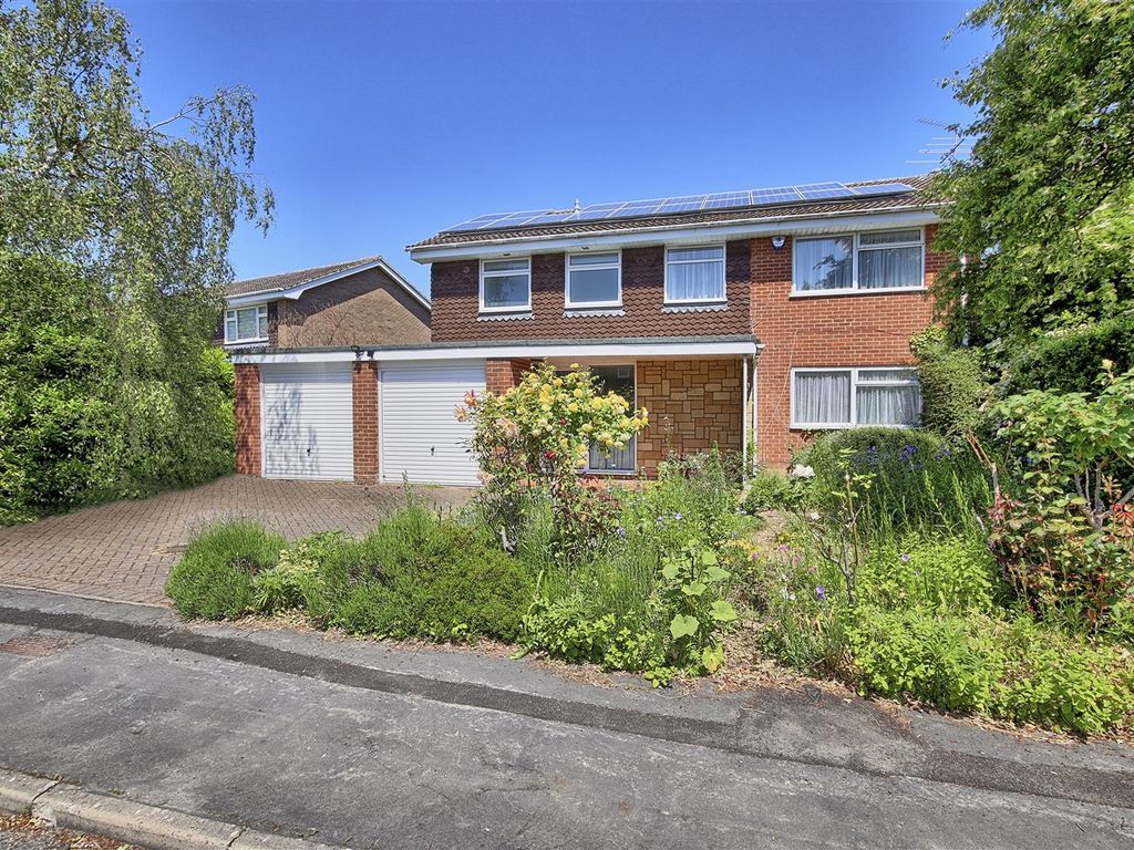 4 bed detached house for sale in Wootton Way, Cambridge CB3, £1,100,000