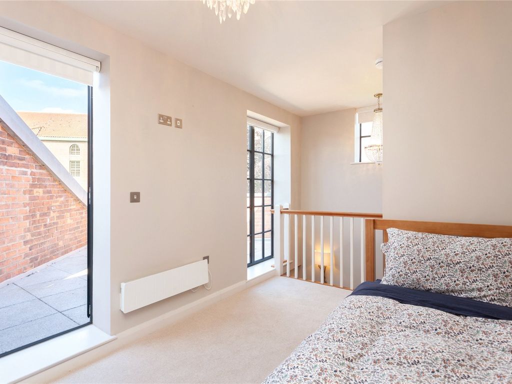 2 bed flat for sale in Piccadilly, York, North Yorkshire YO1, £499,000