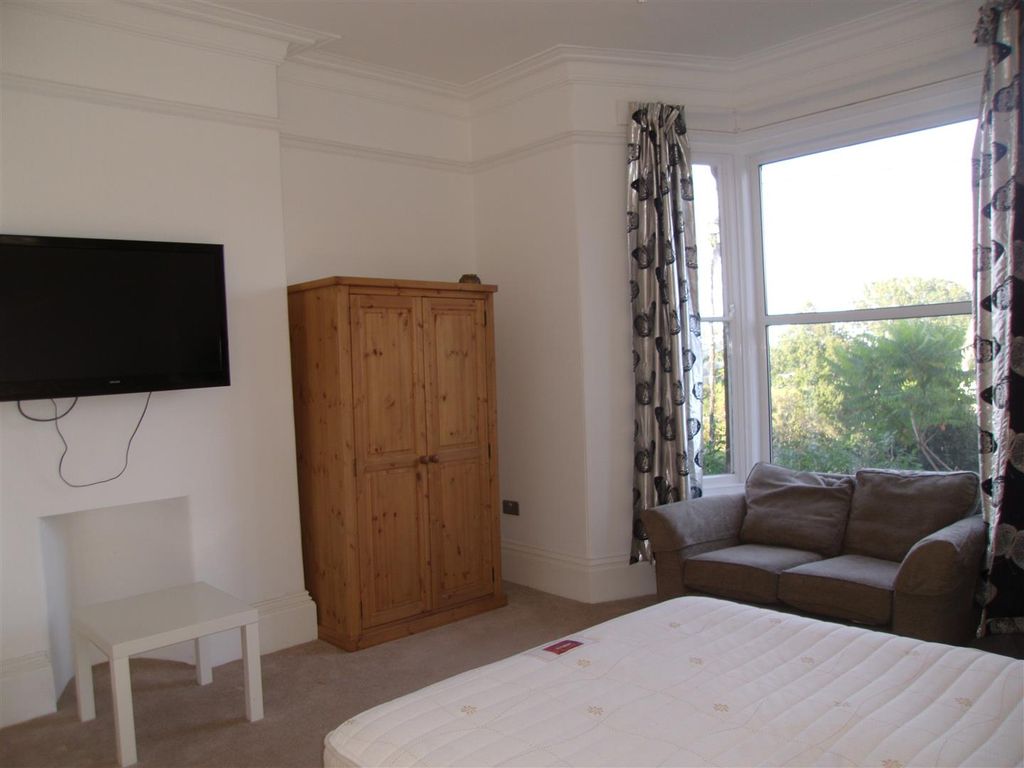 1 bed flat to rent in Okehampton, Devon EX20, £395 pcm
