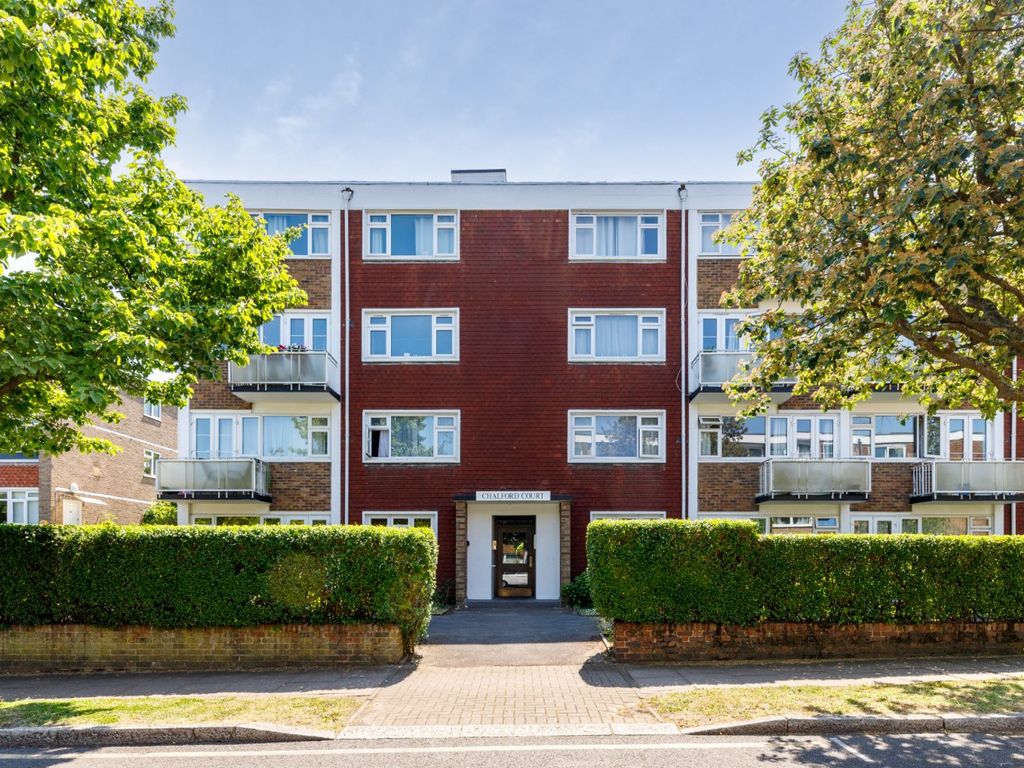 2 bed flat for sale in Putney Hill, London SW15, £550,000