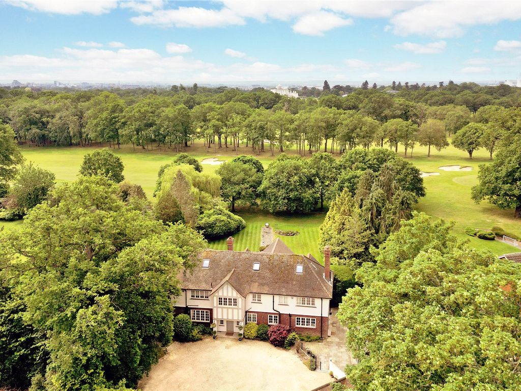 6 bed detached house for sale in Park Road, Stoke Poges, Buckinghamshire SL2, £2,750,000