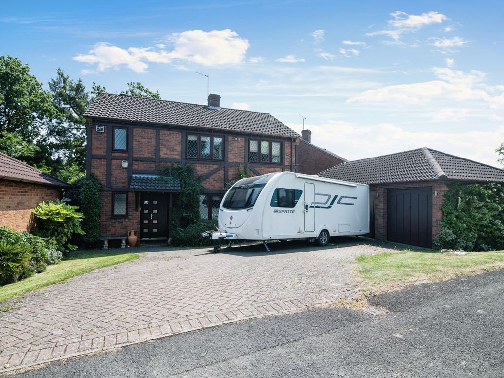 4 bed detached house for sale in Kettlebrook Road, Solihull B90, £490,000