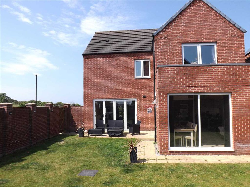 4 bed detached house for sale in Harvester Way, Clowne, Chesterfield S43, £360,000