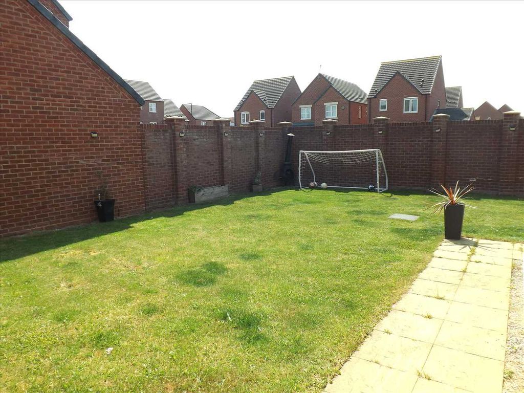 4 bed detached house for sale in Harvester Way, Clowne, Chesterfield S43, £360,000