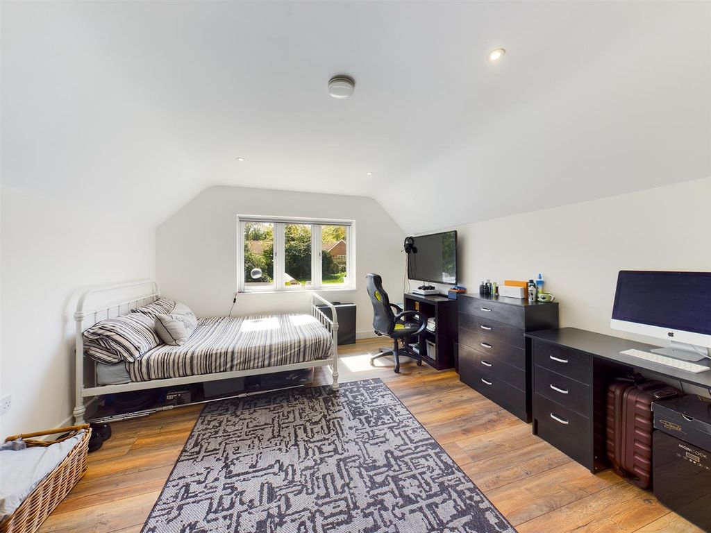 5 bed detached house for sale in Cromer Road, Overstrand, Cromer NR27, £800,000