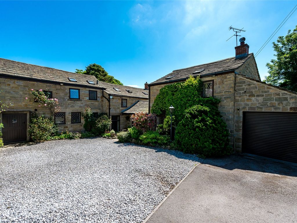 4 bed detached house for sale in The Stables, Weetwood Lane Farm, Weetwood Lane, Weetwood, Leeds, West Yorkshire LS16, £930,000