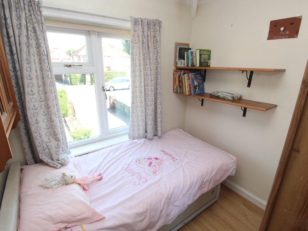 4 bed detached house for sale in Little Glen Road, Glen Parva, Leicester LE2, £399,950