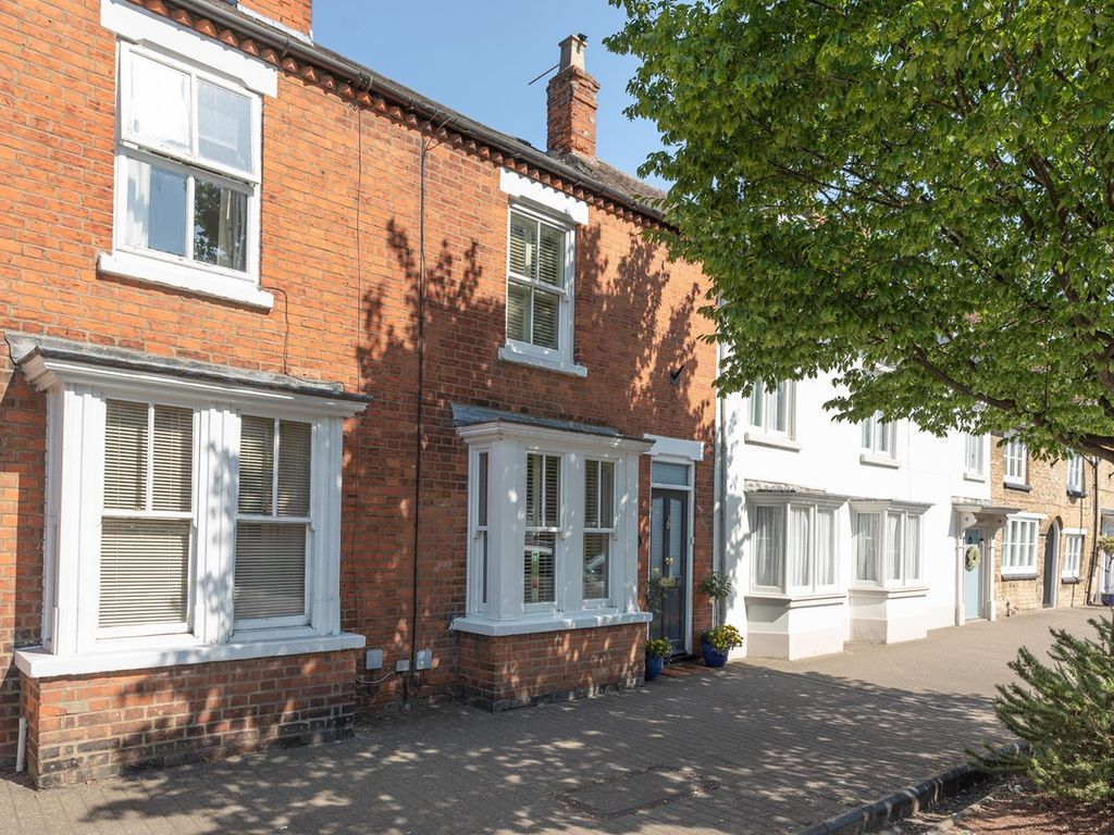 2 bed terraced house for sale in High Street, Olney, Buckinghamshire MK46, £465,000