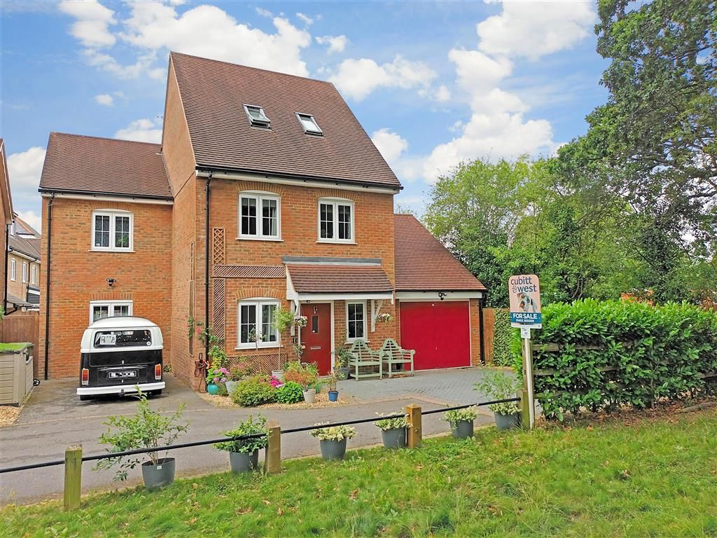 4 bed detached house for sale in Heydon Way, Horsham, West Sussex RH12, £650,000