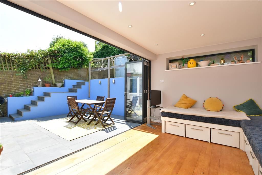 3 bed detached house for sale in Valence Road, Lewes, East Sussex BN7, £600,000