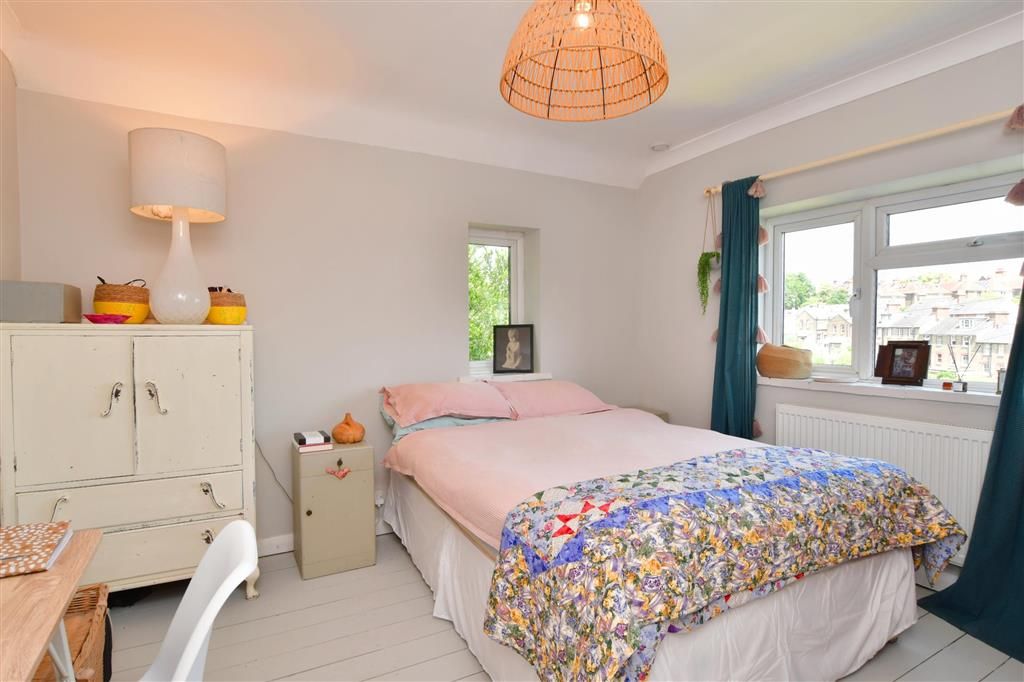 3 bed detached house for sale in Valence Road, Lewes, East Sussex BN7, £600,000