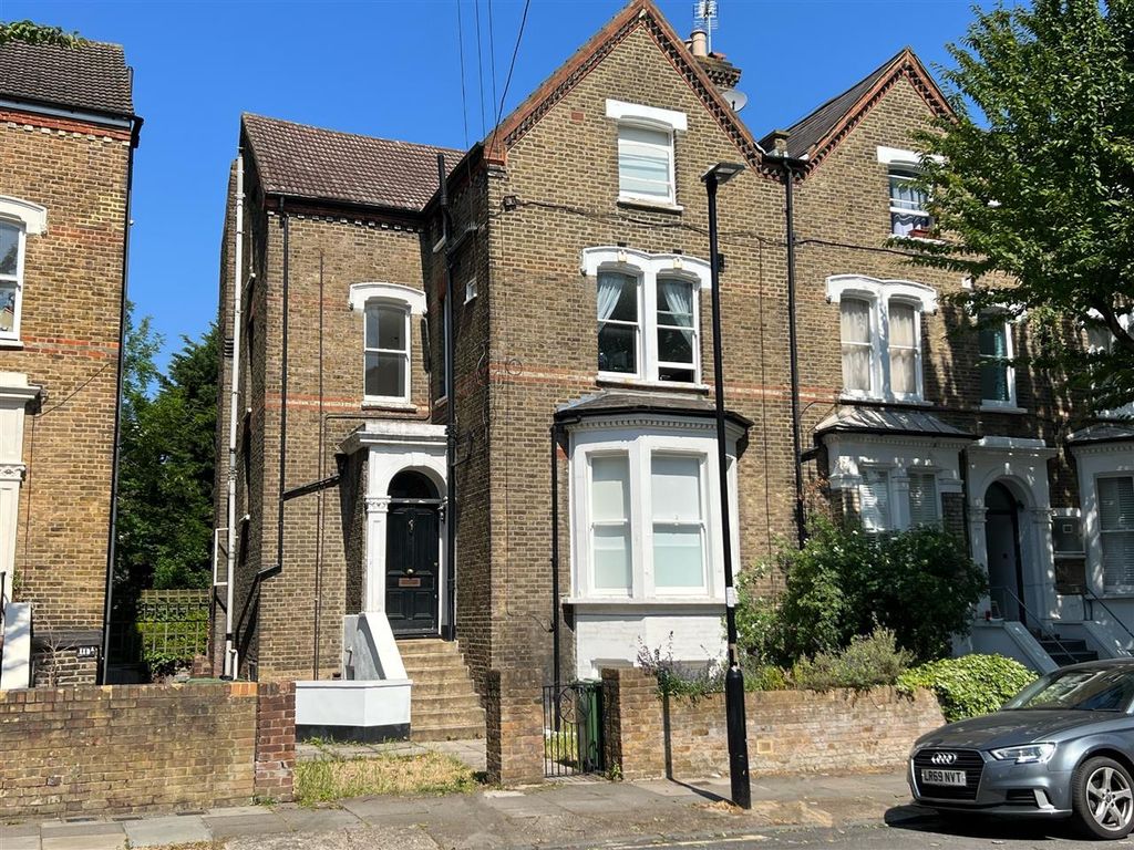 1 bed flat for sale in Lady Margaret Road, London N19, £525,000