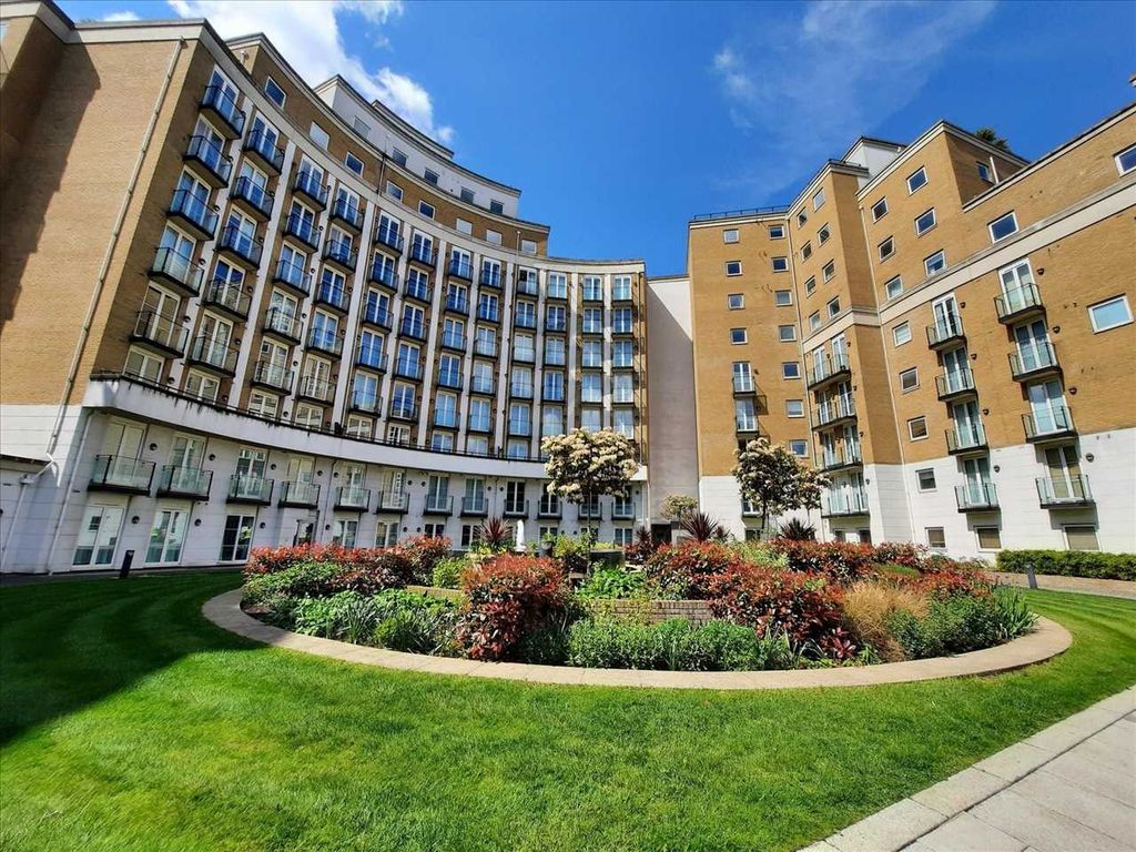 2 bed flat for sale in Palgrave Gardens, London NW1, £1,200,000