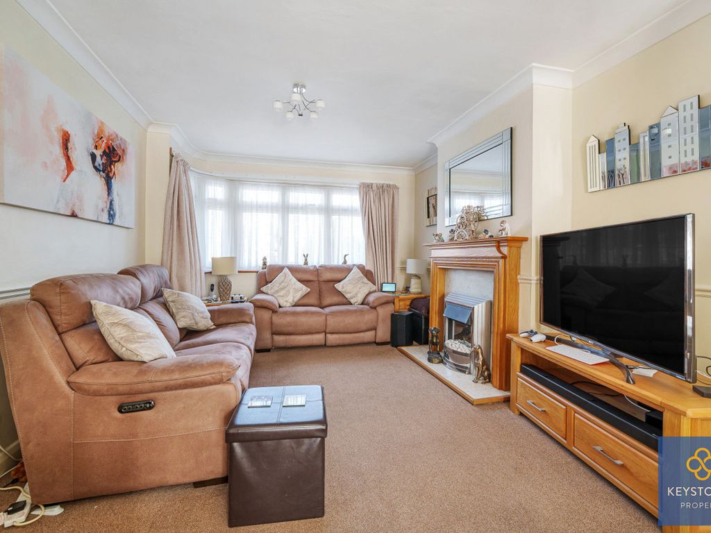 3 bed semi-detached house for sale in Carter Drive, Collier Row RM5, £440,000