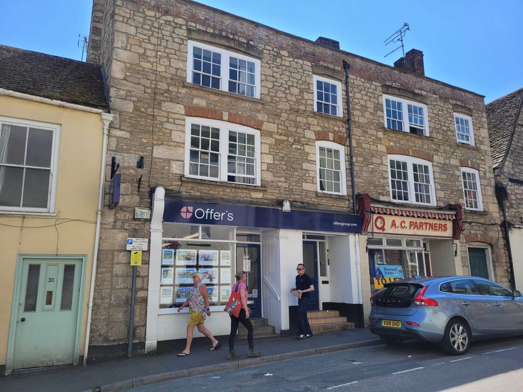 Retail premises to let in Long Street, Wotton-Under-Edge GL12, £11,500 pa