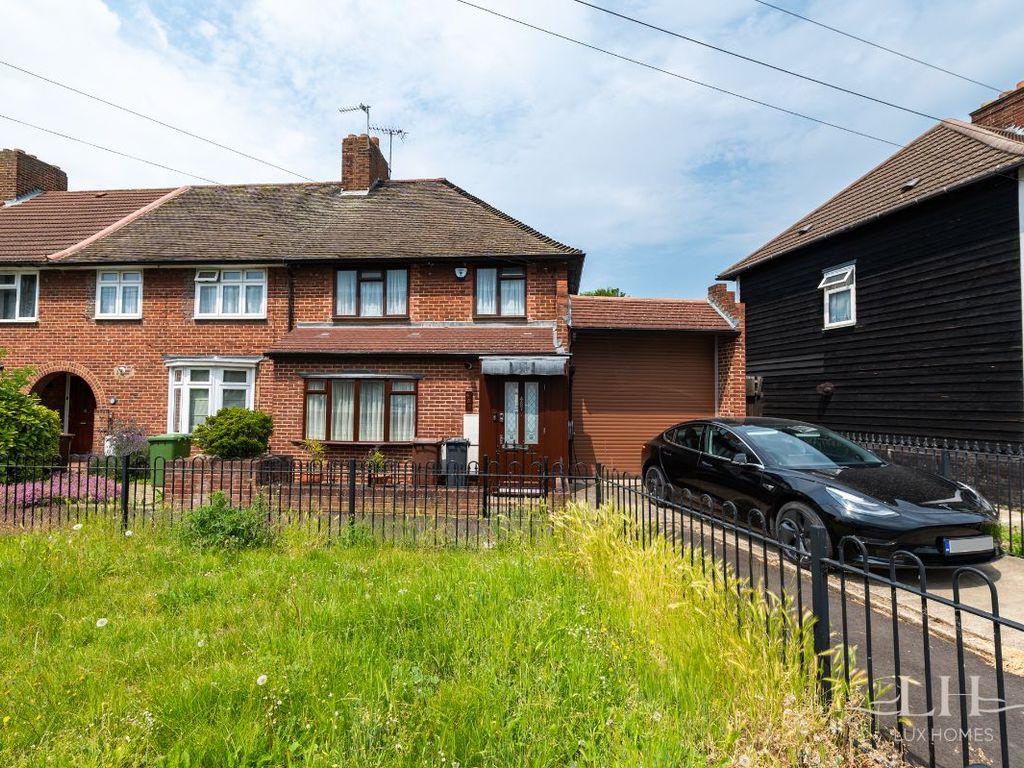 3 bed semi-detached house for sale in Becontree Avenue, Becontree, Dagenham RM8, £525,000