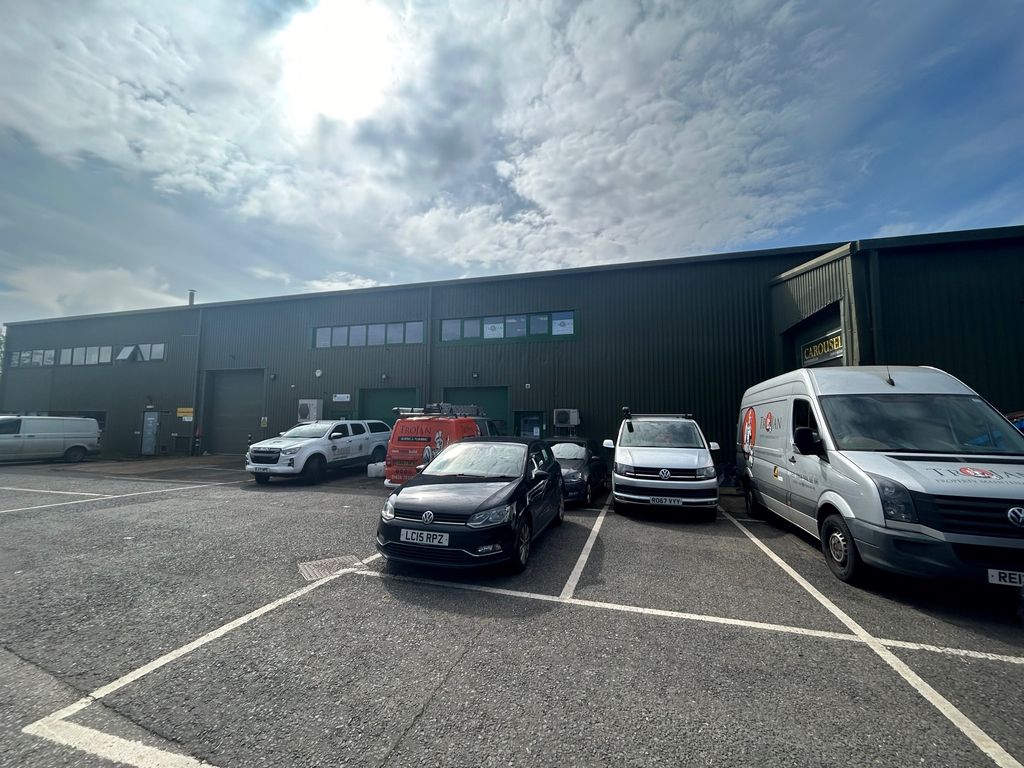 Industrial to let in Combe Lane, Wormley GU8, £19,250 pa