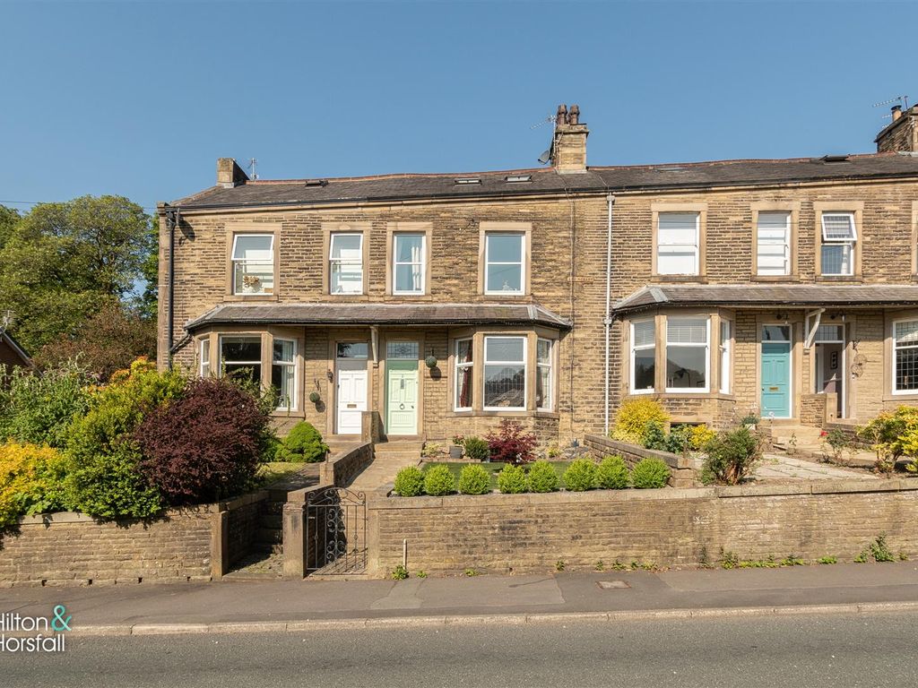 5 bed terraced house for sale in Springbank, Barrowford, Nelson BB9, £369,950