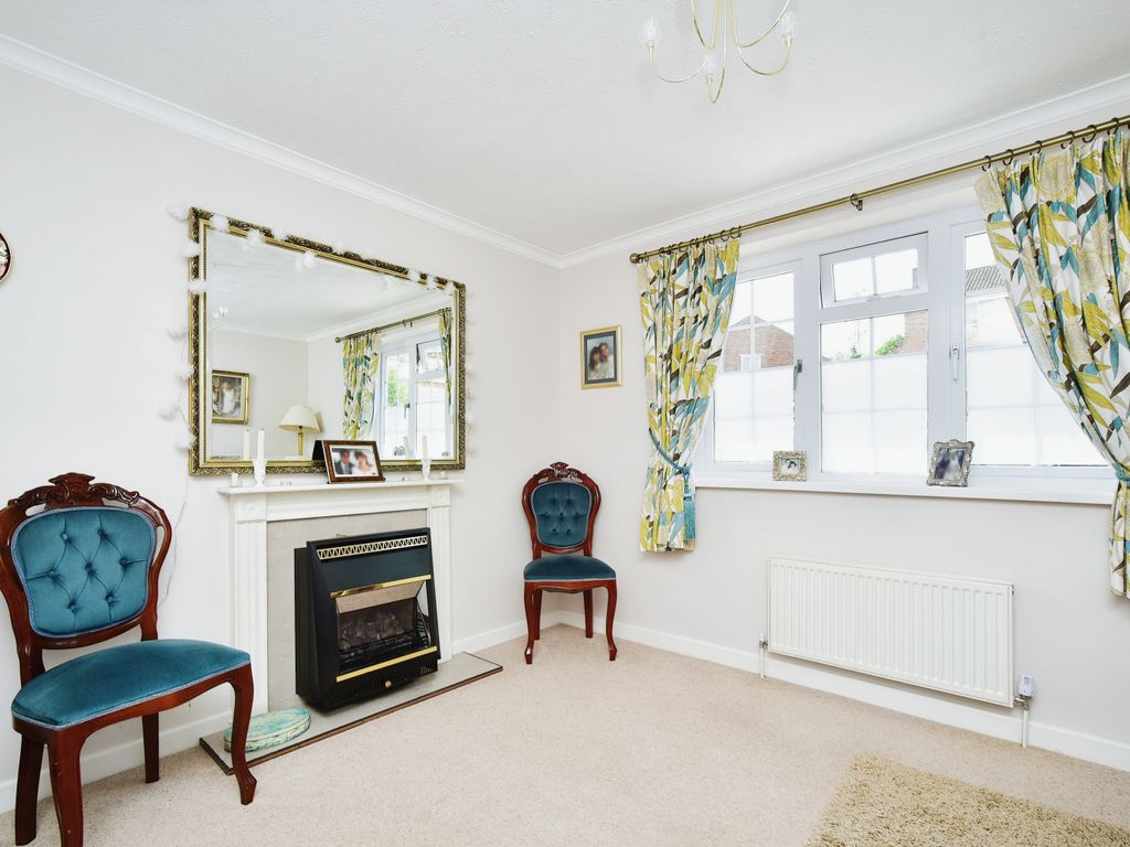 4 bed detached house for sale in Cloverlands - Haydon Wick, Swindon SN25, £375,000