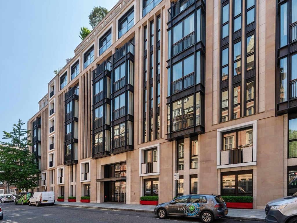 3 bed flat for sale in Lincoln Square, Holborn, London WC2A, £3,500,000