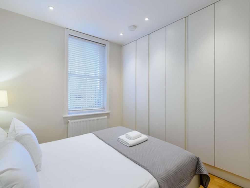 1 bed flat to rent in King Street, London W6, £2,300 pcm