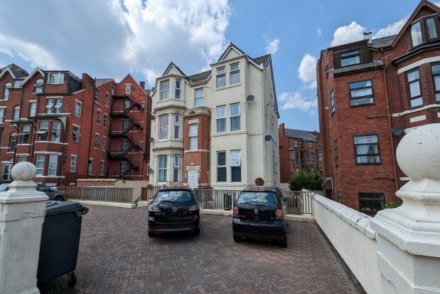 2 bed flat to rent in 1 Knowsley Road, Southport PR9, £700 pcm