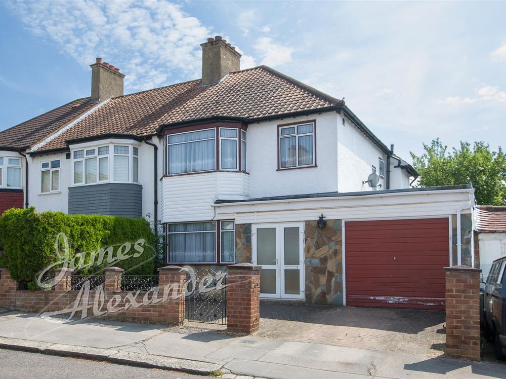 3 bed end terrace house for sale in Covington Gardens, London SW16, £610,000