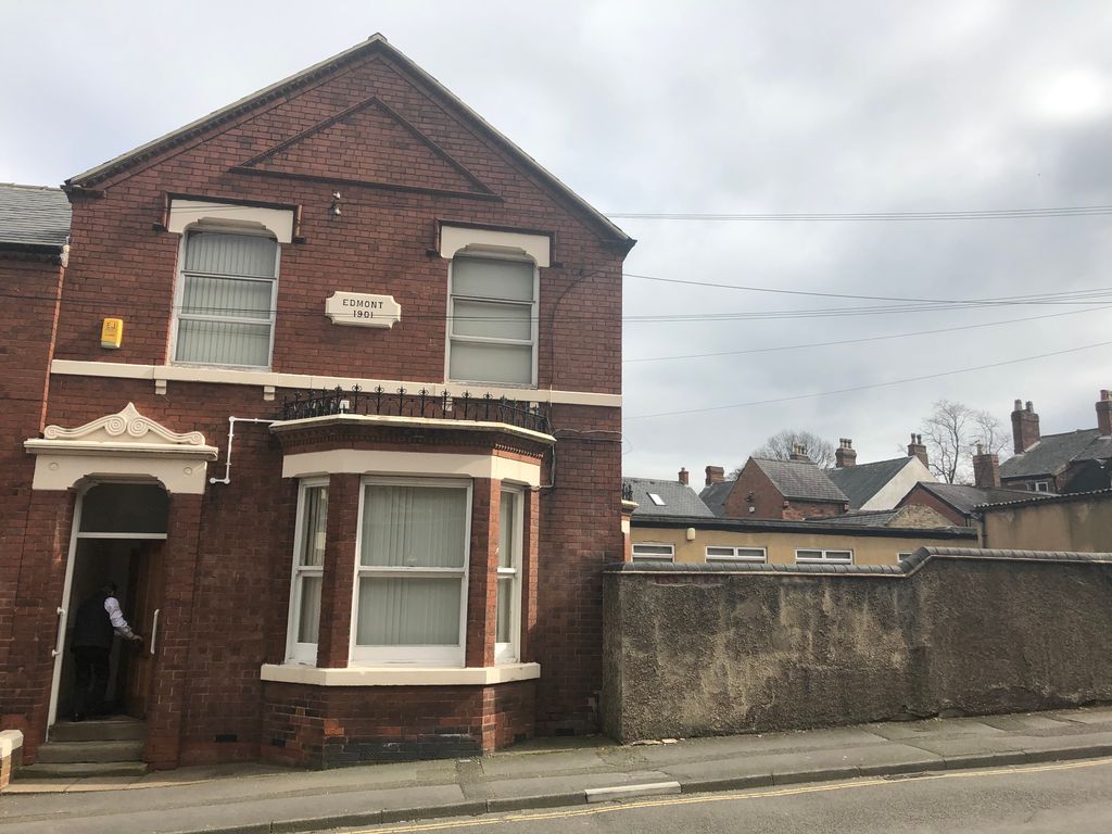 Office to let in Burns Street, Ilkeston DE7, £1,800 pa