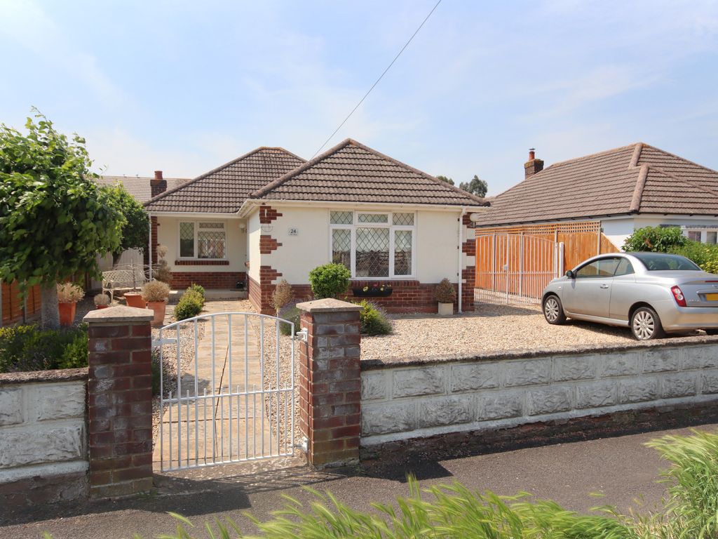 2 bed detached bungalow for sale in Sea Road, New Milton BH25, £495,000