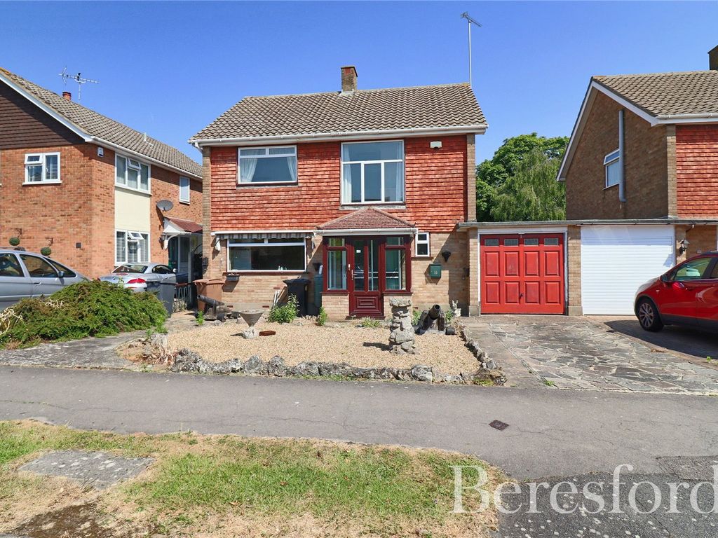 3 bed link-detached house for sale in Millfields, Writtle CM1, £479,000