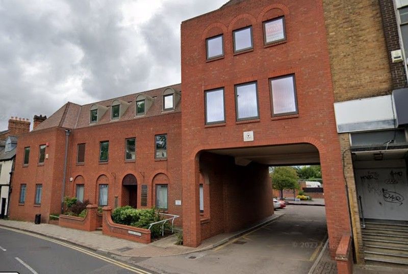 Office to let in The Maltings, Bridge Street, Hitchin, Hertfordshire SG5, £19,400 pa