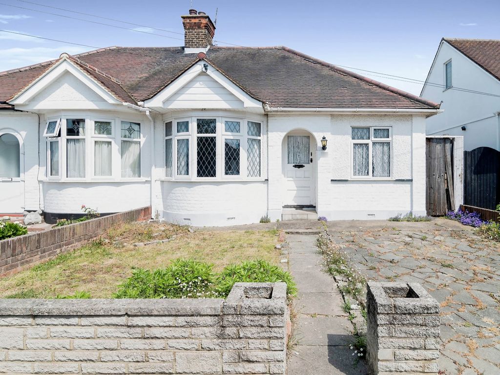 3 bed semi-detached bungalow for sale in Gordon Road, Grays RM16, £350,000