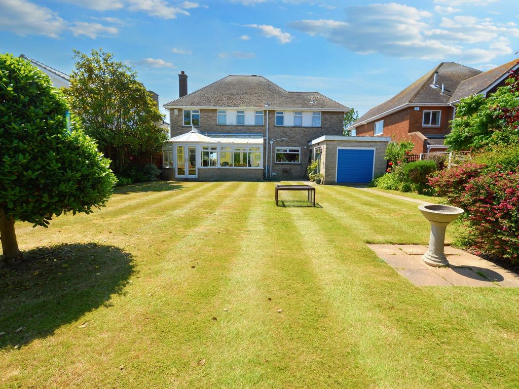4 bed detached house for sale in Thorpe Bay Gardens, Thorpe Bay SS1, £1,699,995