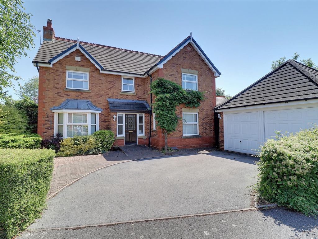 5 bed detached house for sale in Newstead Road, Barnwood, Gloucester GL4, £533,000