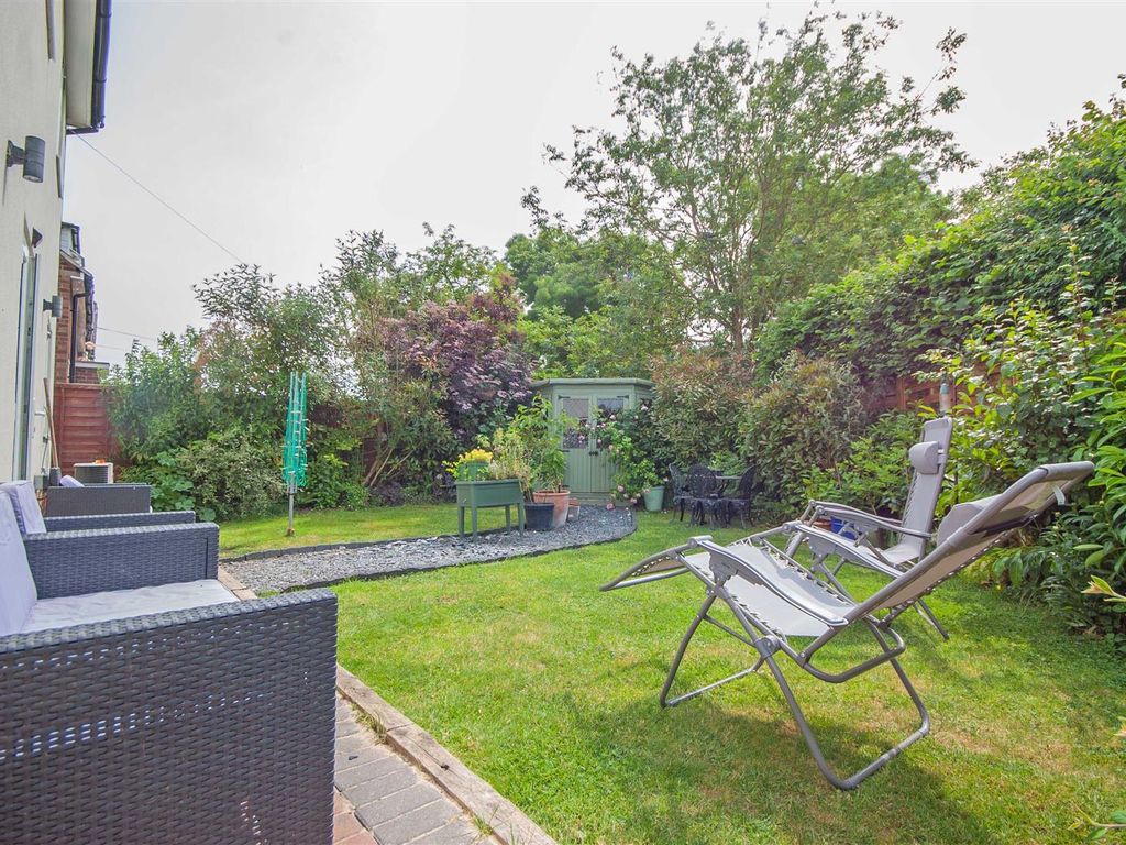 3 bed detached house for sale in Pleshey Road, Ford End, Chelmsford CM3, £530,000