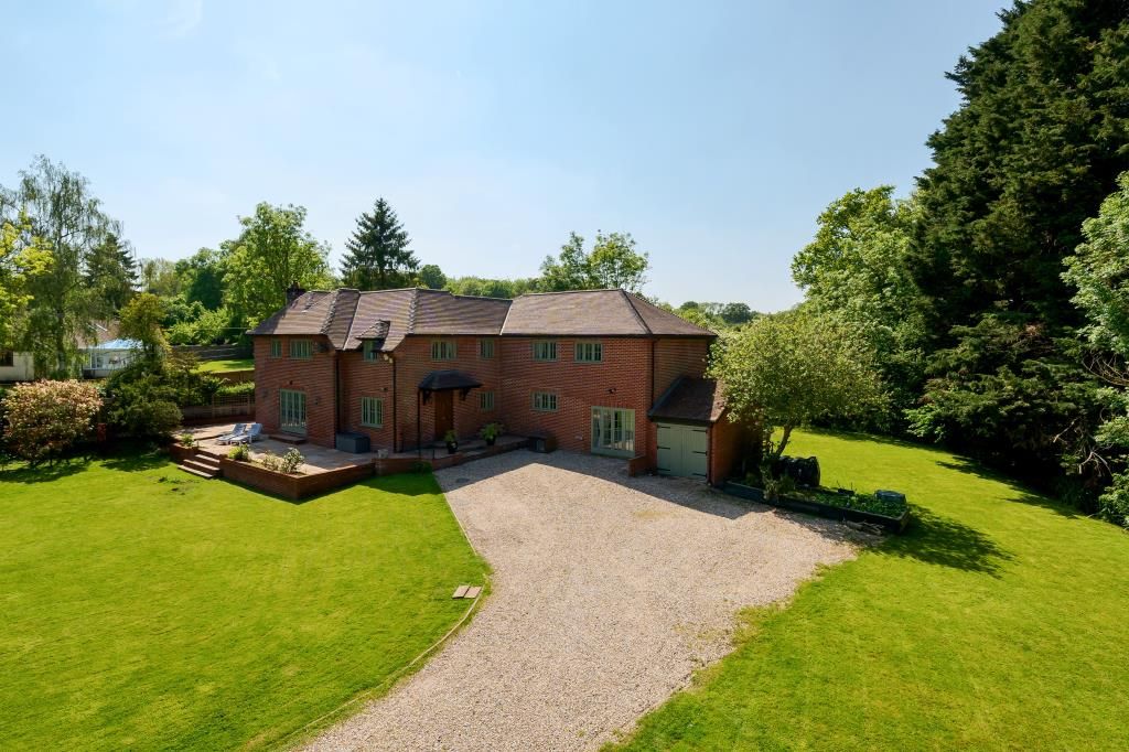 5 bed detached house for sale in Fair Oak, Thatcham RG19, £1,300,000