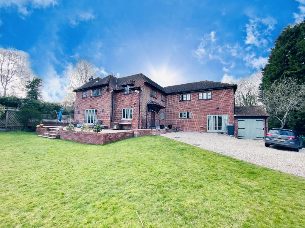 5 bed detached house for sale in Fair Oak, Thatcham RG19, £1,300,000