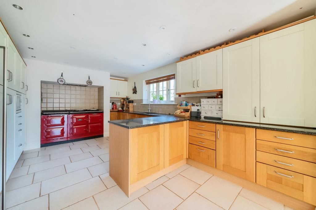 5 bed detached house for sale in Fair Oak, Thatcham RG19, £1,300,000