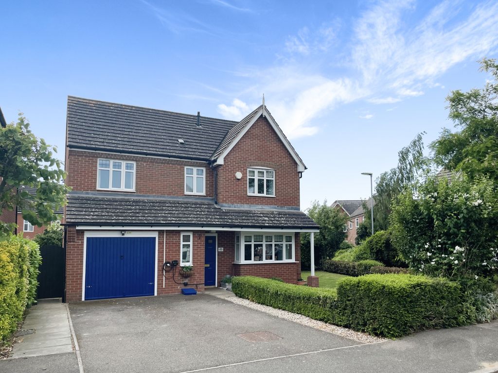 4 bed detached house for sale in Flaxley Road, Lincoln LN2, £315,000