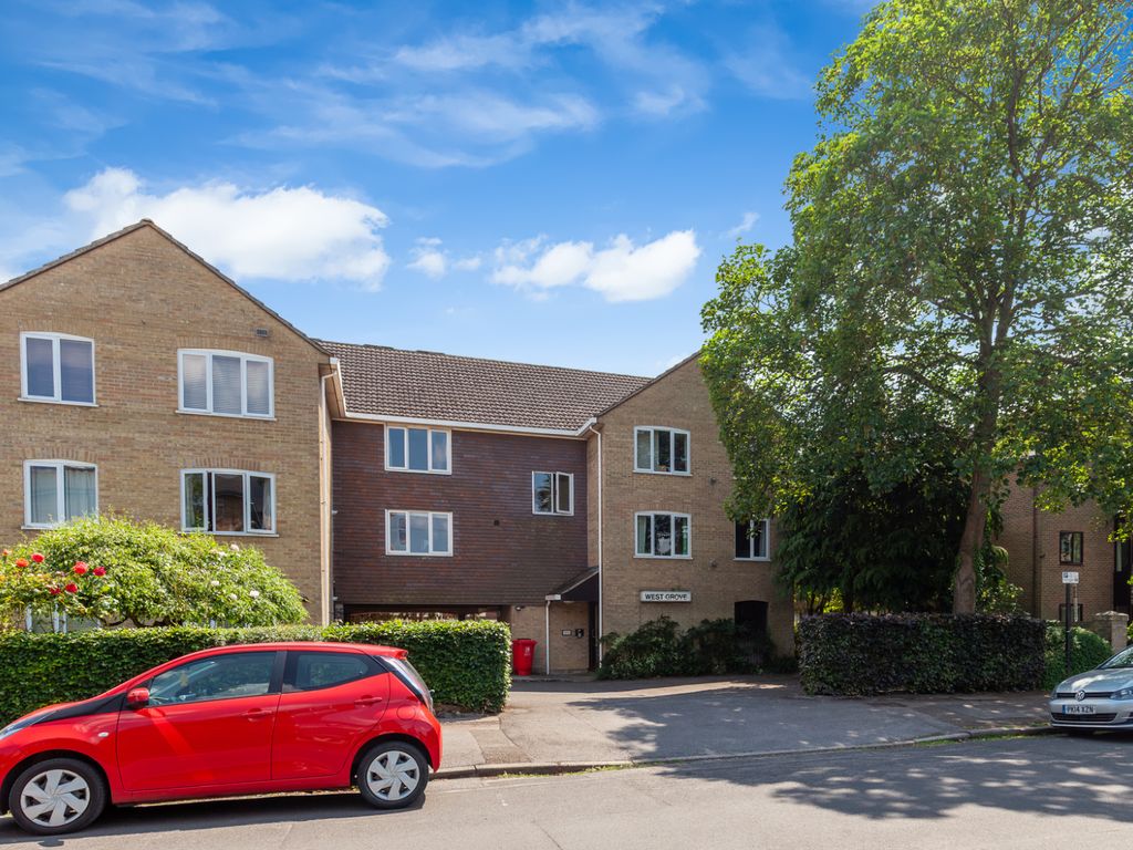2 bed flat for sale in Hernes Road, Oxford OX2, £400,000